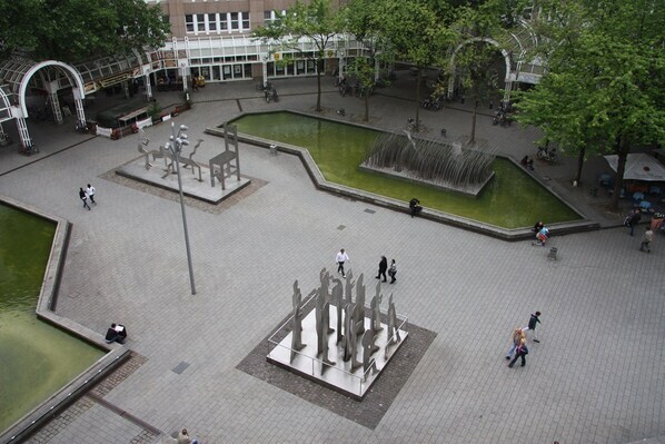 Der Bertha-von-Suttner-Platz.